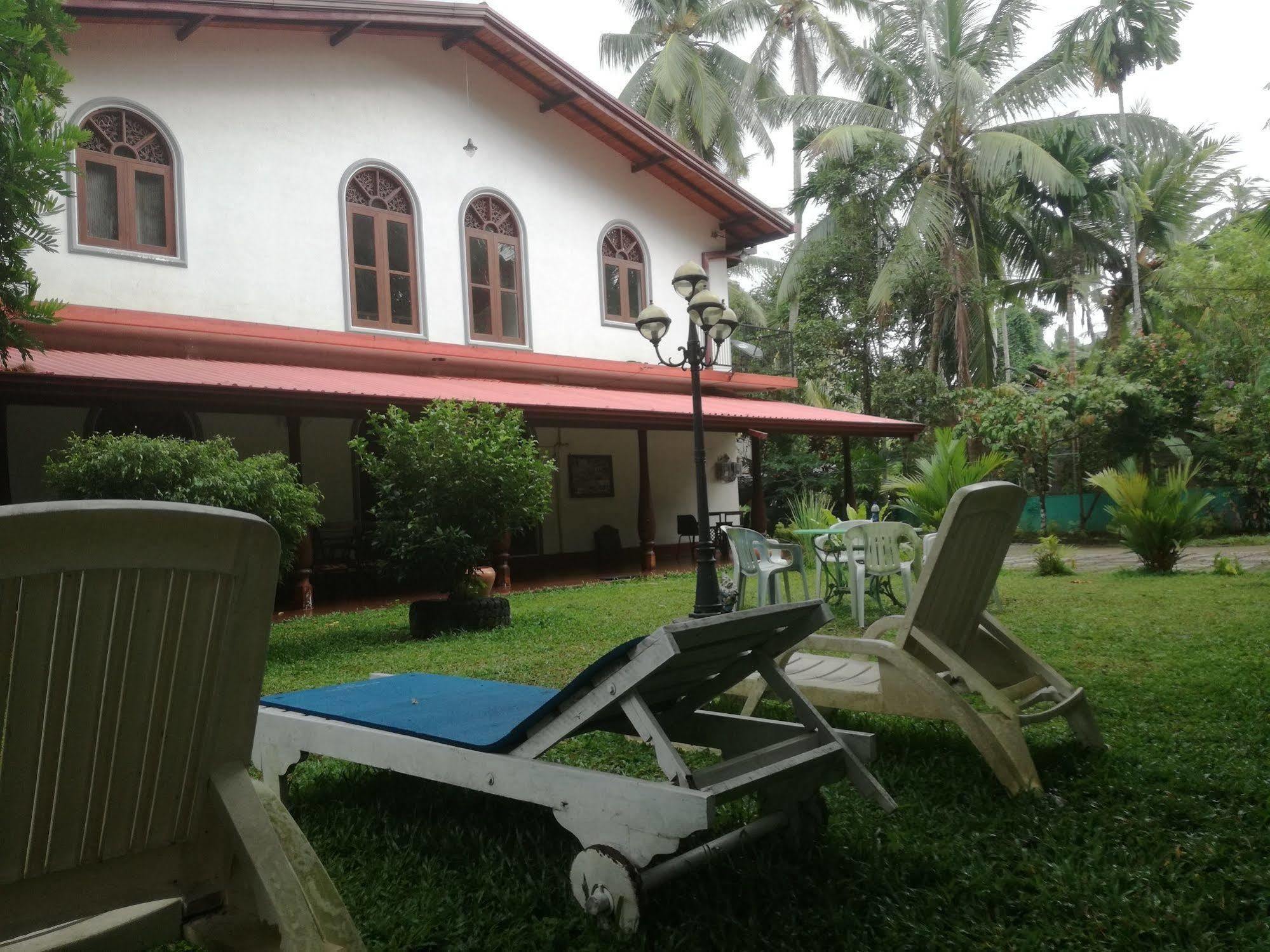Manik Villa Bentota Exterior photo
